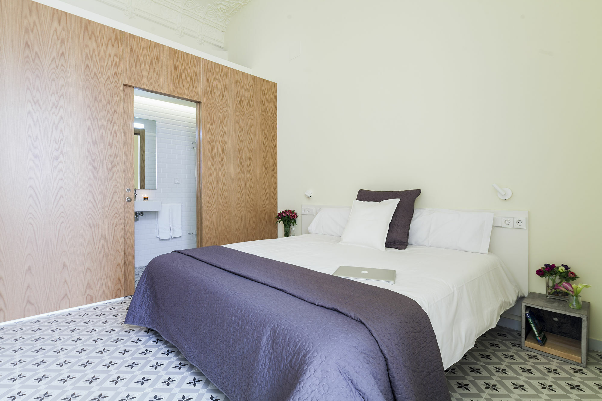 Uma Pau Claris Appartement